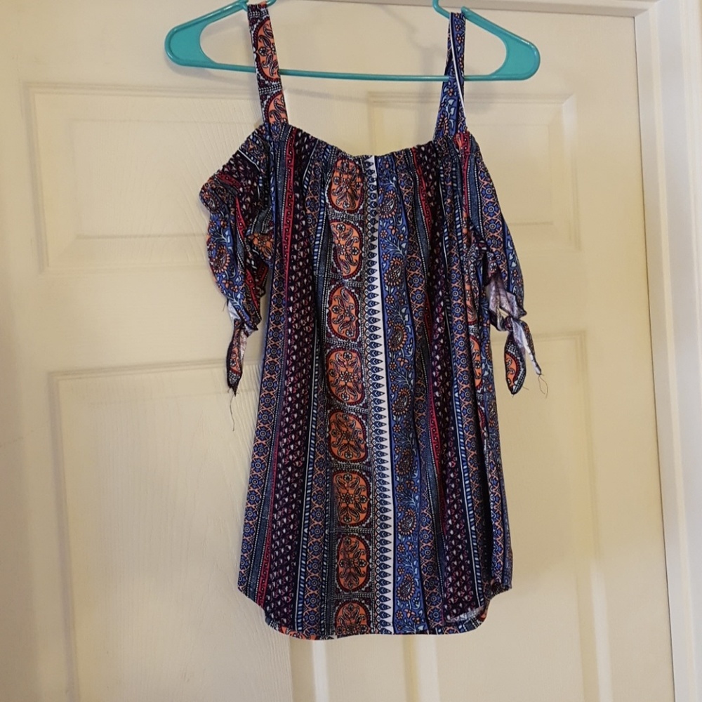 Cold shoulder top